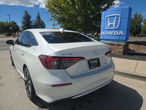 Used 2025 Honda Civic Sport Touring image 6