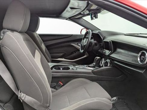 Used 2020 Chevrolet Camaro LT image 19
