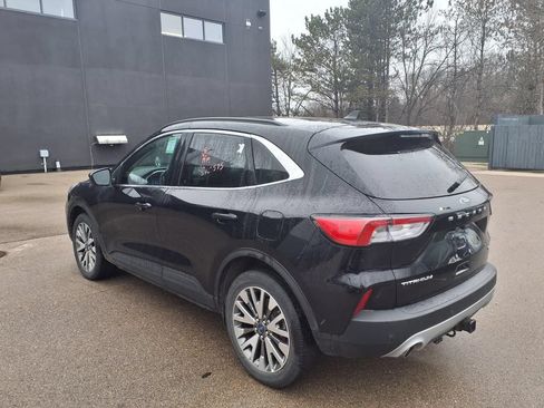Used 2022 Ford Escape Titanium w/ Class II Trailer Tow Package AWD/4WD image 4
