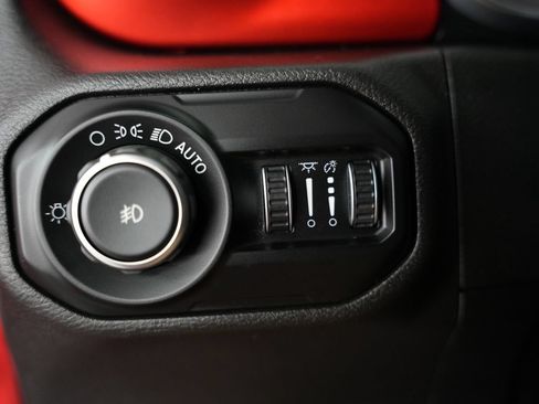 Used 2018 Jeep Wrangler Unlimited Rubicon AWD/4WD image 44