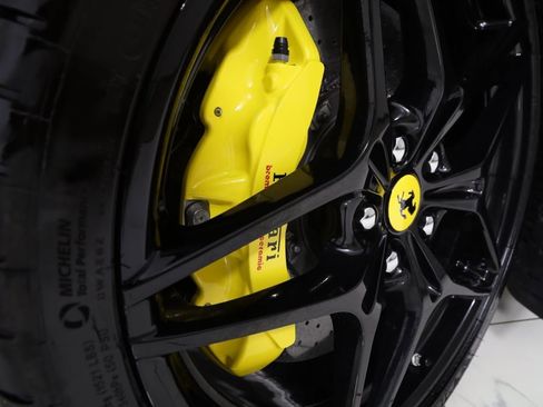 Used 2018 Ferrari California T image 19