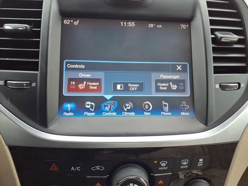 Used 2014 Chrysler 300 AWD w/ Driver Convenience Group image 30