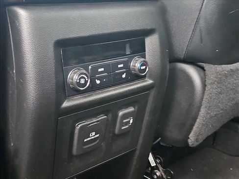 Used 2019 Chevrolet Traverse Premier w/ Driver Confidence II Package image 13