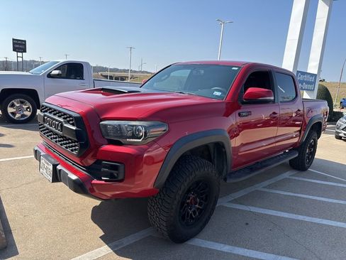 Used 2017 Toyota Tacoma TRD Pro image 1