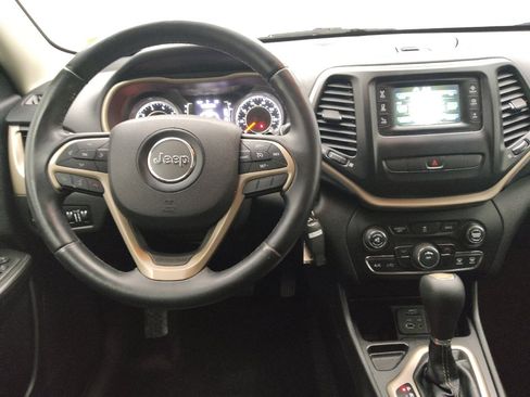 Used 2014 Jeep Cherokee Latitude FWD image 22