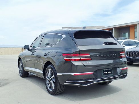 Certified 2026 Genesis GV80 3.5T Advanced AWD/4WD image 4