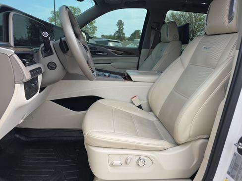 Used 2023 Cadillac Escalade Premium Luxury Platinum w/ Heavy-Duty Trailer Package AWD/4WD image 10