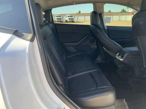 Used 2022 Tesla Model Y Performance image 25