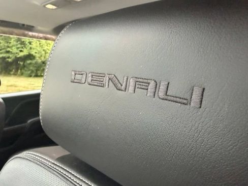 Used 2017 GMC Sierra 1500 Denali w/ Denali Ultimate Package AWD/4WD image 16