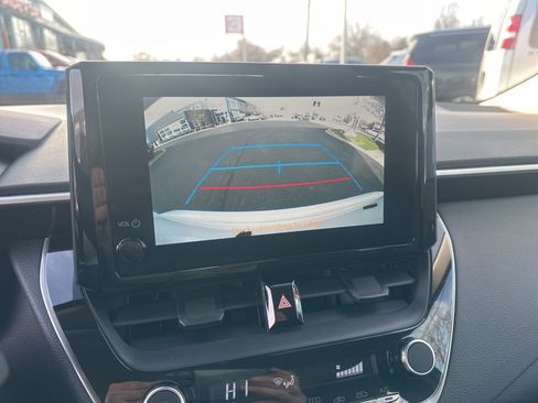 Used 2025 Toyota Corolla LE FWD image 26