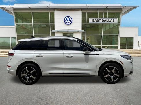 Used 2022 Lincoln Corsair Grand Touring w/ Elements Technology Bundle AWD/4WD image 2