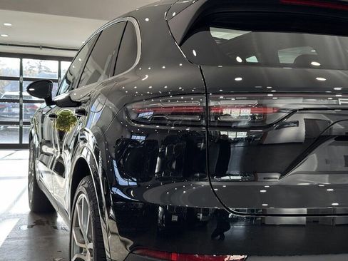 Used 2023 Porsche Cayenne image 51