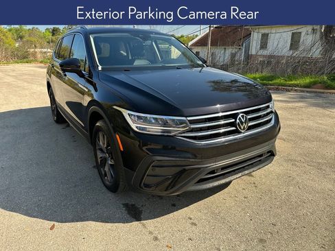 Used 2023 Volkswagen Tiguan SE image 5