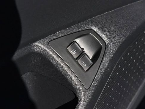 Used 2024 Volkswagen Jetta Sport image 9