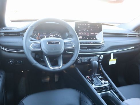 New 2026 Jeep Compass Latitude image 2