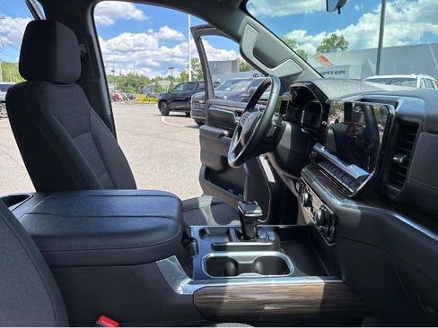 Used 2023 Chevrolet Silverado 1500 LT Trail Boss AWD/4WD image 39