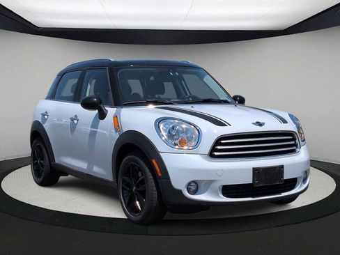 Used 2014 MINI Cooper Countryman FWD image 2