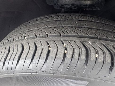 Used 2022 Buick Envision Avenir w/ Technology Package II image 13