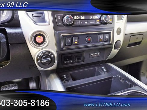 Used 2019 Nissan Titan PRO-4X w/ Pro-4x Convenience Package AWD/4WD image 24