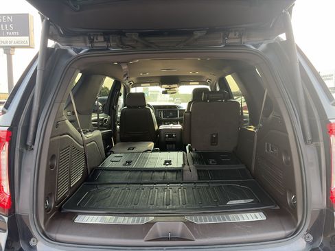 Used 2023 GMC Yukon Denali AWD/4WD image 16