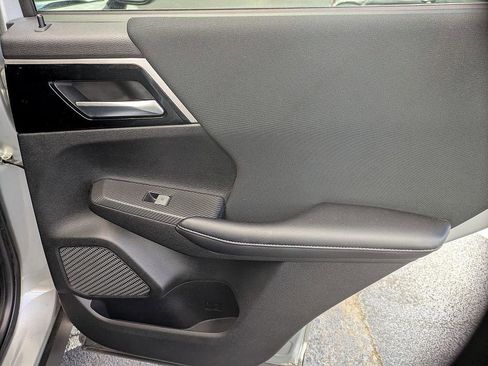 Used 2022 Mitsubishi Outlander ES image 29