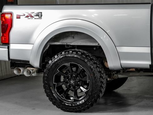 Used 2019 Ford F250 Lariat w/ Lariat Ultimate Package AWD/4WD image 7