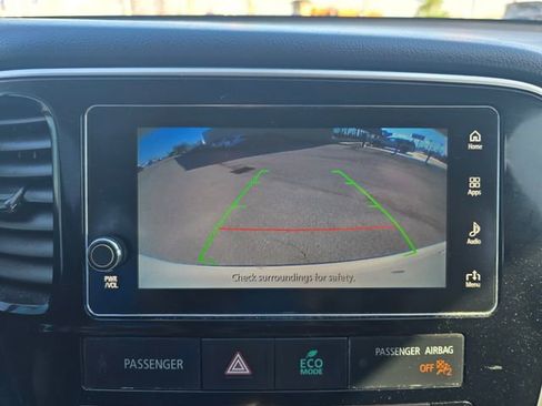 Used 2017 Mitsubishi Outlander SE FWD image 20