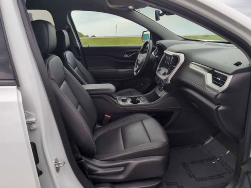 Used 2023 GMC Acadia SLT w/ Elevation Edition FWD image 30