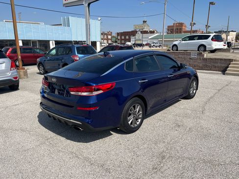 Used 2020 Kia Optima LX image 3