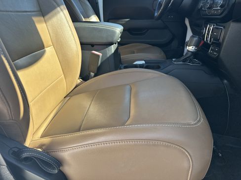 Used 2021 Jeep Wrangler Unlimited Sahara w/ Cold Weather Group image 14