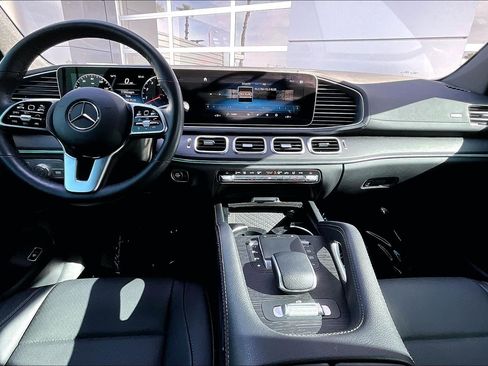 Used 2023 Mercedes-Benz GLS 450 4MATIC image 15