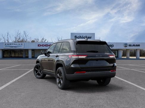 New 2025 Jeep Grand Cherokee Altitude w/ Trailer Tow Package image 3