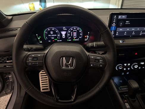 Used 2025 Honda Accord Sport image 10