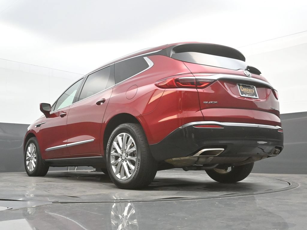 Used 2018 Buick Enclave Premium w/ LPO, Hit The Road Package FWD image 45