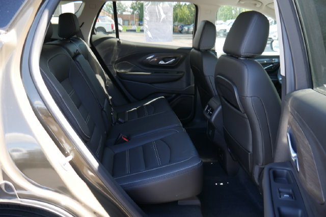 Used 2024 GMC Terrain Denali AWD/4WD image 28