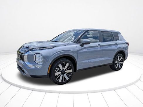 New 2026 Mitsubishi Outlander SE FWD image 7