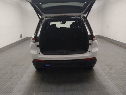 Used 2022 Jeep Grand Cherokee Trailhawk AWD/4WD image 29