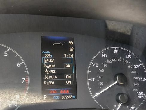Used 2023 Toyota Corolla Cross LE FWD image 25
