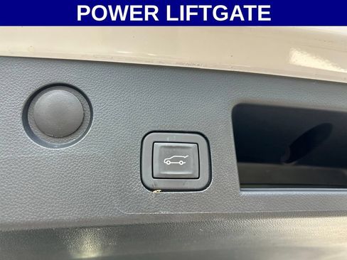 Used 2025 GMC Terrain Elevation w/ Elevation Premium Package AWD/4WD image 16