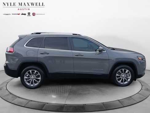 Used 2021 Jeep Cherokee Latitude Lux w/ Comfort/Convenience Group image 17