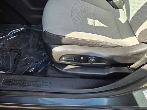 Used 2019 Chevrolet Equinox LT w/ Sun & Navigation Package FWD image 14