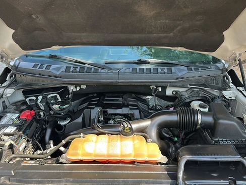 Used 2018 Ford F150 XL w/ Equipment Group 101A Mid AWD/4WD image 9