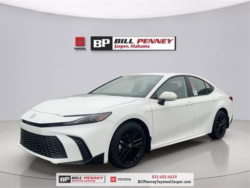 New 2026 Toyota Camry SE image 1