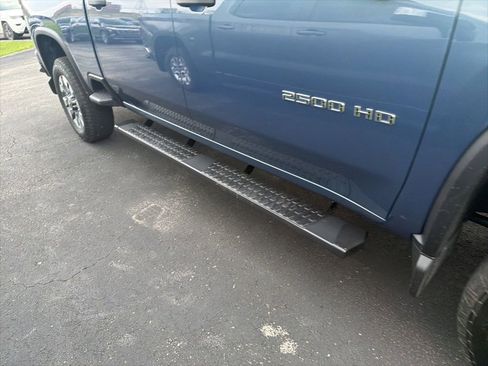 Used 2025 Chevrolet Silverado 2500 Custom w/ Custom Value Package image 3