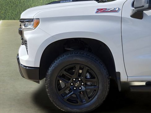 Used 2025 Chevrolet Silverado 1500 LT Trail Boss AWD/4WD image 10