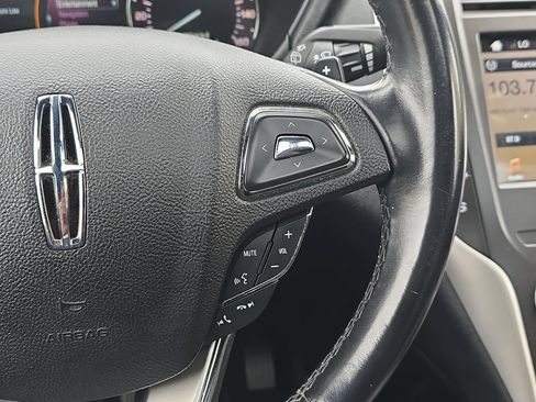 Used 2017 Lincoln MKC Reserve AWD/4WD image 18