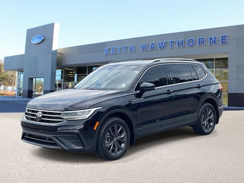 Used 2023 Volkswagen Tiguan SE FWD image 3