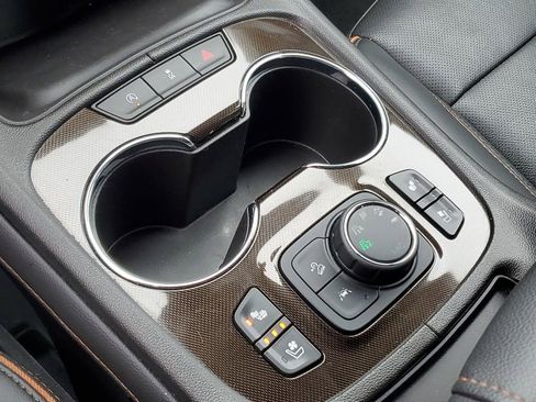 Used 2023 GMC Acadia AT4 w/ Preferred Package image 21