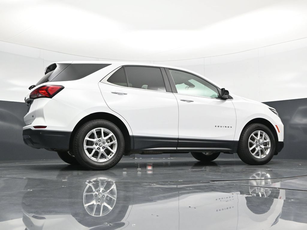 Used 2024 Chevrolet Equinox LT FWD image 44