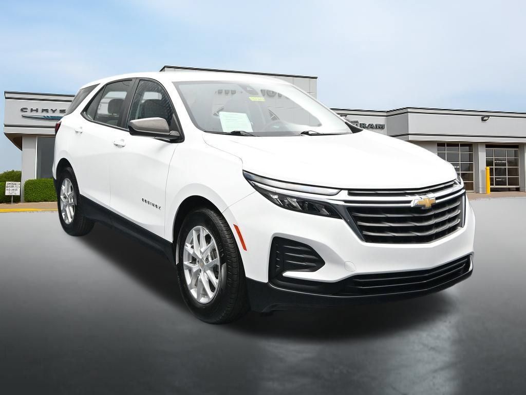 Used 2022 Chevrolet Equinox LS w/ LPO, Floor Liner Package FWD image 7